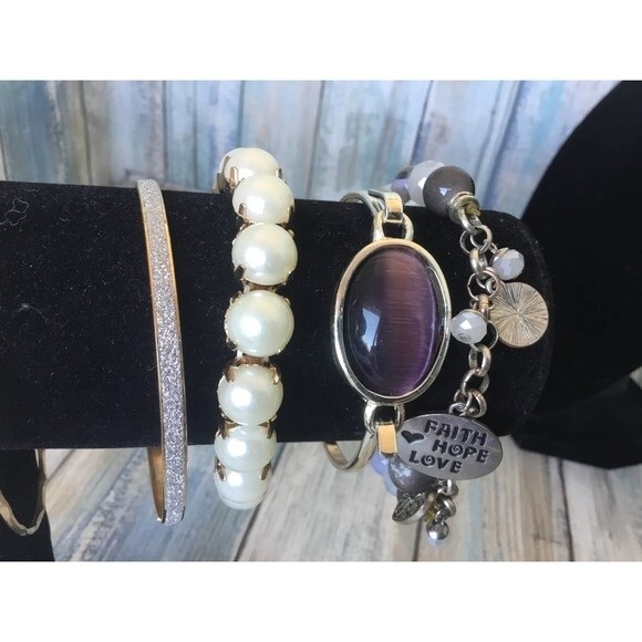 Set of 15 Assorted Bracelets - Picture 2 of 3